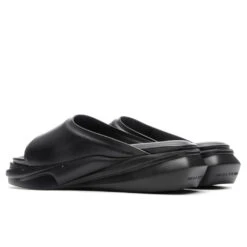 Mono Slide - Black -Shoe Series Store 1017 Alyx 9SM Mono Slide Black AAMSL0004LE01 BLK0001 11 08 22 Feature VR