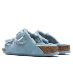 Birkenstock Narrow Arizona Shearling - Light Blue -Shoe Series Store Birkenstock Narrow Arizona Shearling Light Blue 1021418 03 09 22 Feature 3