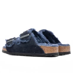 Birkenstock Women's Narrow Arizona Shearling - Midnight -Shoe Series Store Birkenstock Women s Narrow Arizona Shearling Midnight 1020583 09 04 22 Feature JM 3