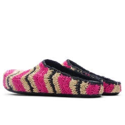 Marni X No Vacancy Inn Sabot - Fuchsia/Natural -Shoe Series Store Marni x No Vacancy Inn Sabot Fuchsia Natural SBMR002800 P5495 ZO542 05 17 23 Feature VR 4