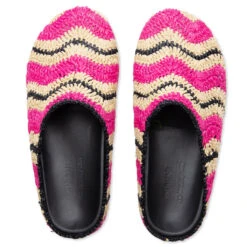 Marni X No Vacancy Inn Sabot - Fuchsia/Natural -Shoe Series Store Marni x No Vacancy Inn Sabot Fuchsia Natural SBMR002800 P5495 ZO542 05 17 23 Feature VR 6