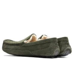 Ugg Ascot Slipper - Forest Night -Shoe Series Store UGG Ascot Slipper Forest Night 1101110 FRSN 12 11 22 Feature JM 5